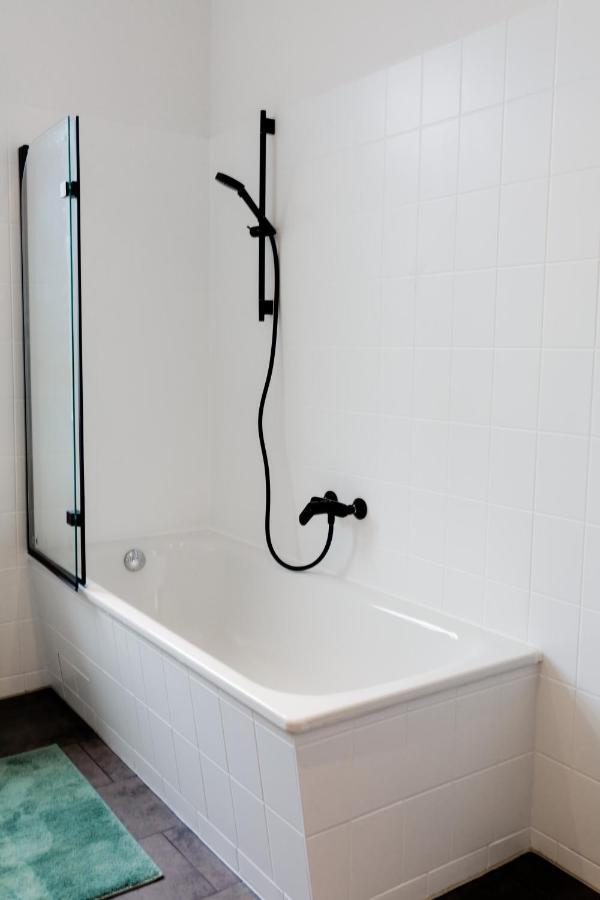 Modernes Apartment Lieblingsfleck I 2 Schlafzimmer I 4 Betten I Zentrumsnah Eberswalde Dış mekan fotoğraf